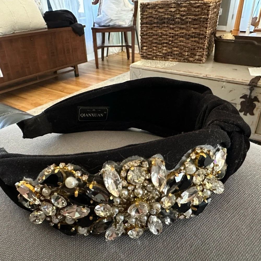 Beaded Black Qianxuan Headband